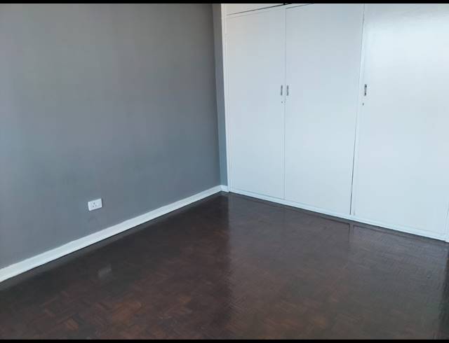 1.5 BEDROOM APARTMENT TO LET IN NORTH BEACH